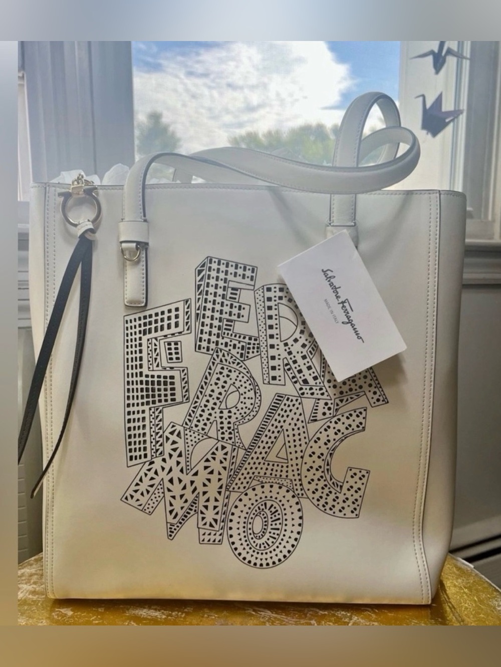 Ferragamo Bonnie Leather Tote Bag - White (NWT) - Picture 2 of 9